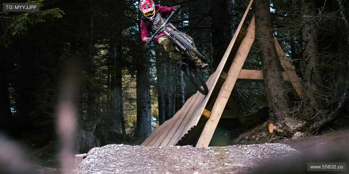 点燃你的热血时刻！🔥 立即购票，见证传奇诞生！